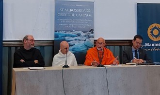 Conferencia de Pujya Swami Rameshwarananda Gir Maharaj